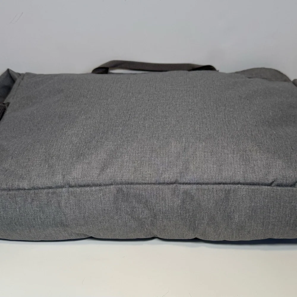 L.L.Bean Comfort Carry Messenger Bag in grey